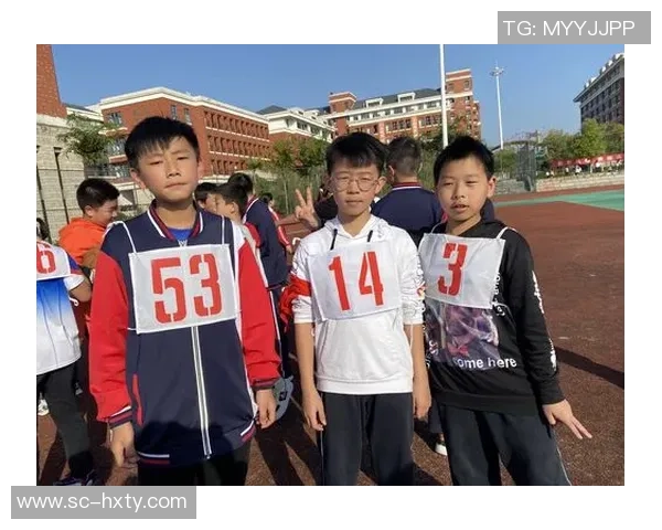 重庆羽毛球队逆袭之路联合会杯特别报道展现拼搏精神与团队力量